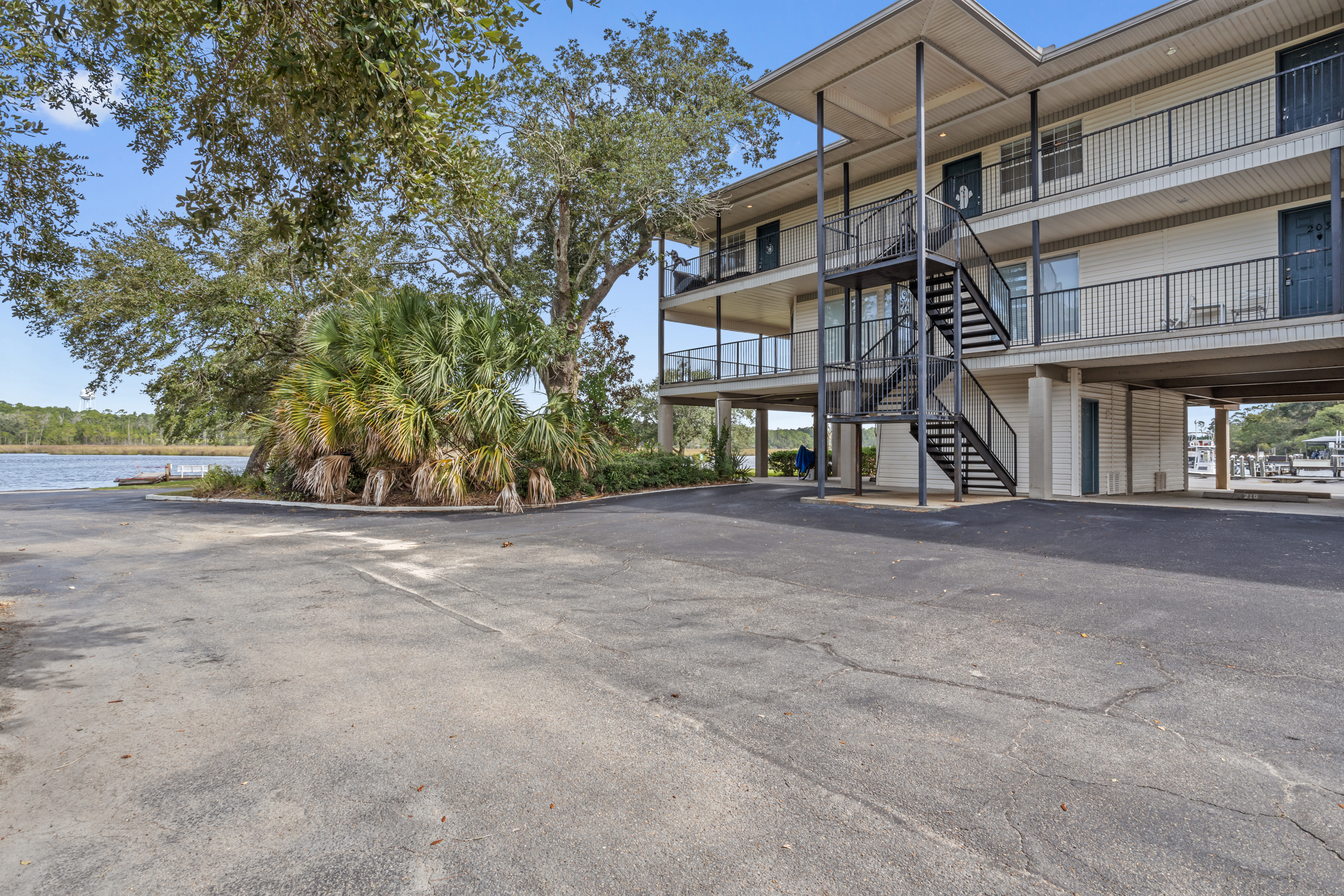 3230 Cumberland Road - 208