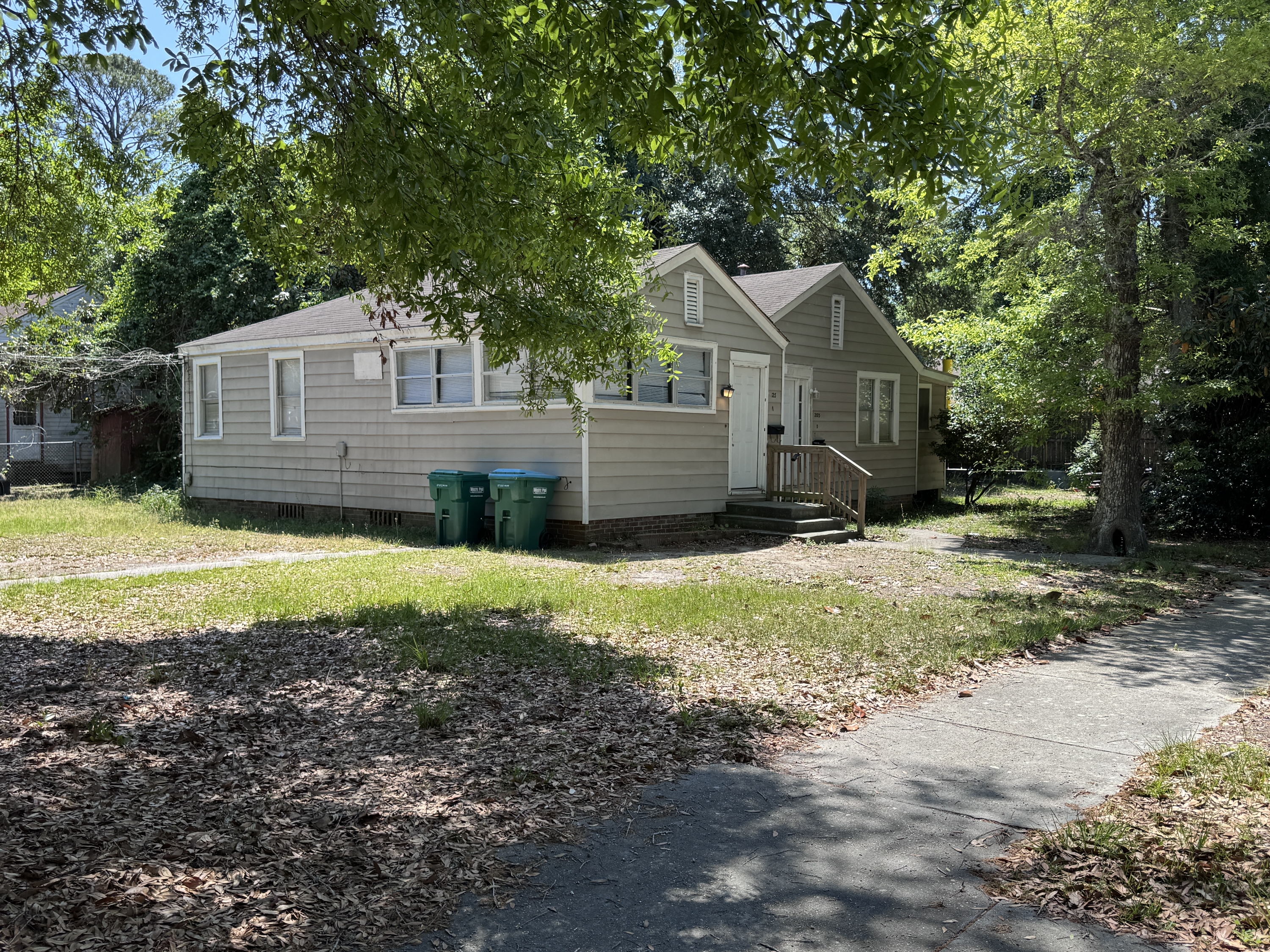 2125 22nd Ave (A & B) - A